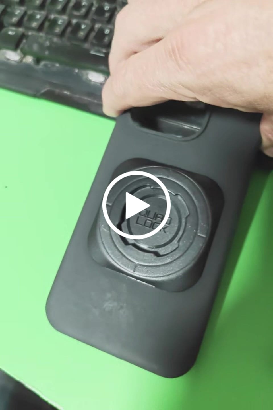 Customer video review of מתאם להתקן לטלפון קוואד-לוק QuadLock MAG Universal Adaptor