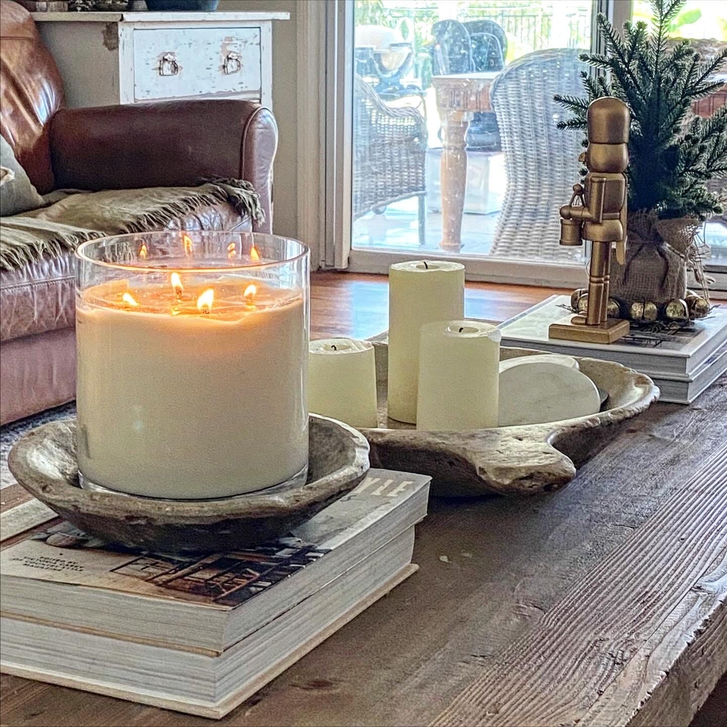 Customer photo review of JERSEY - Vanilla Caramel Medium Deluxe Candle