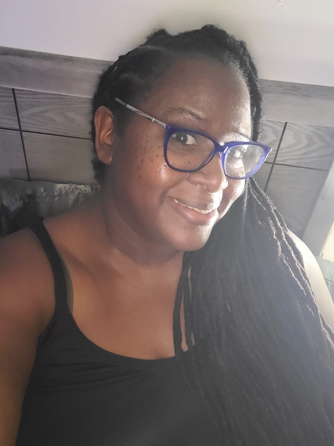 Customer photo review of Turmeric Brightening Soap (with Vitamin C, Alpha Arbutin, Oat)