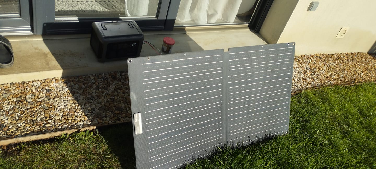Customer photo review of ALLPOWERS SOLAX SE100 Panneau Solaire Portable 100W