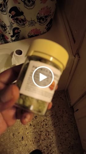 Customer video review of PAPAYA POWER THC Flower Hybrid Exotic Smalls THCa 14g 28g 114g 1/4 lb QP