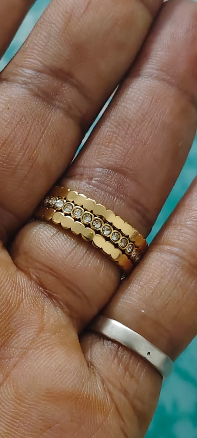 Customer photo review of Three Piece Honeycomb Ring