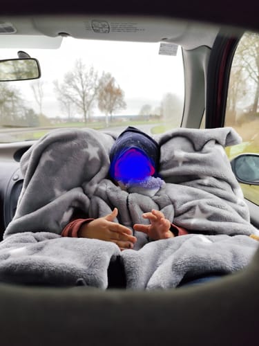 Customer photo review of Kindersitzponcho "flauschige Sterne - grau "
