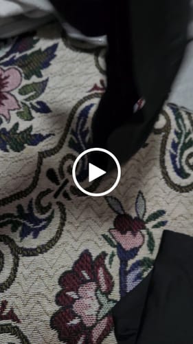 Customer video review of Camila - Abundante