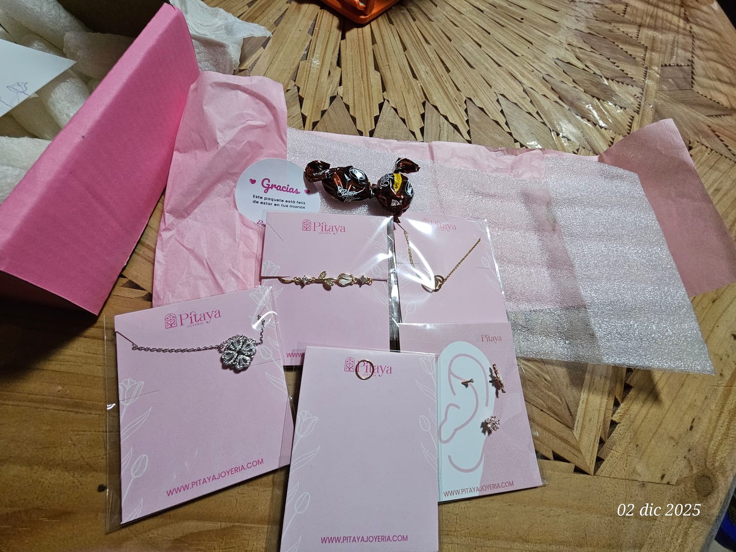 Customer photo review of Pulsera Ajustable Tulipán