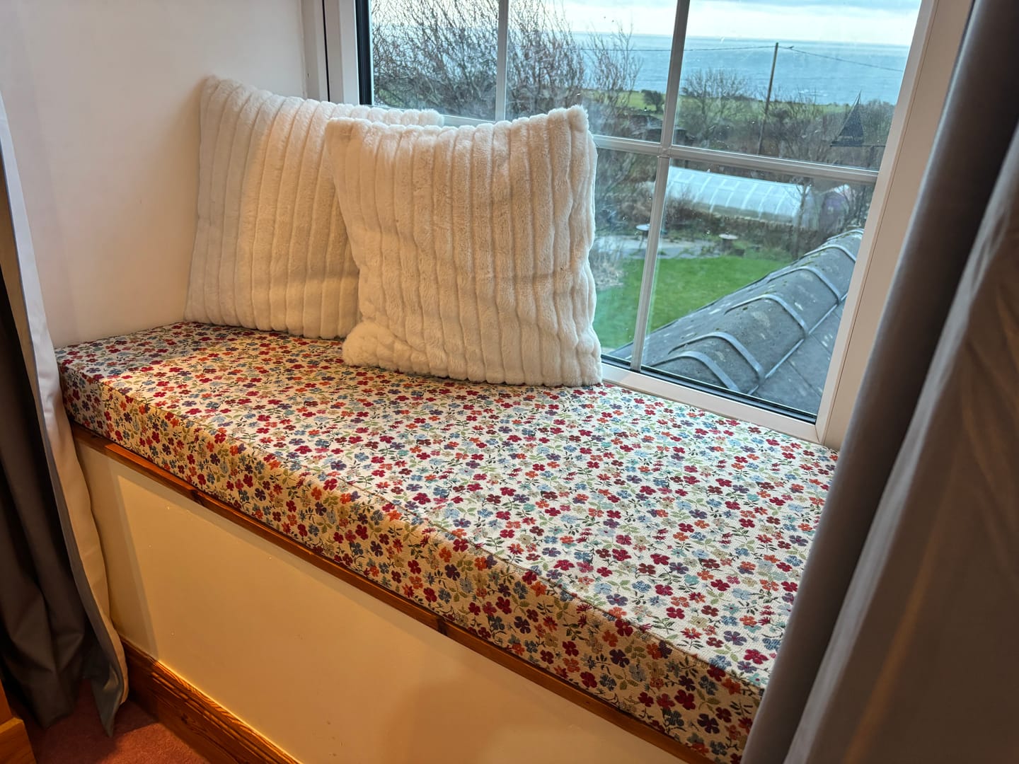 Customer photo review of Flower Bunches Tapestry Fabric