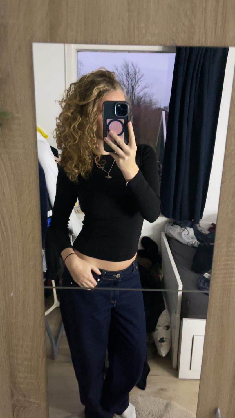 Customer photo review of LOGO STITCH JEANS INDIGO