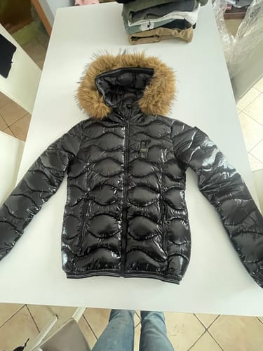 Irene B. review of Blauer Donna con Pelliccia image 1 out of 1