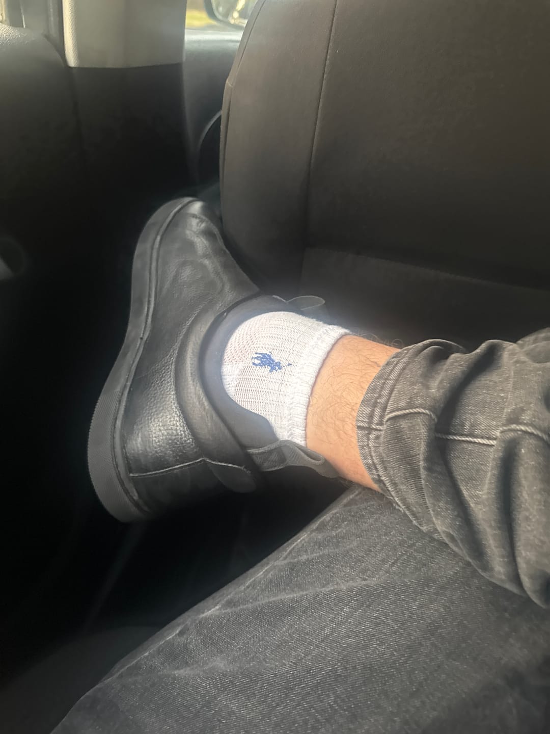 Customer photo review of SNEAKER SLIP ON PIEL NEGRO