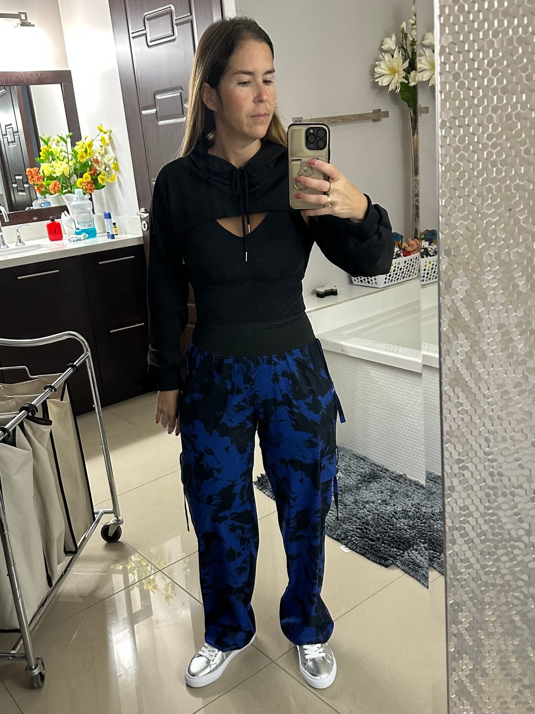 Customer photo review of Royal Tie-Dye Lis Cargo Pants