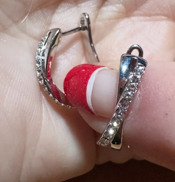 Customer photo review of Amaya 18k White Gold Plated 16mm Twisted Hoop Earrings with Swarovski Crystals