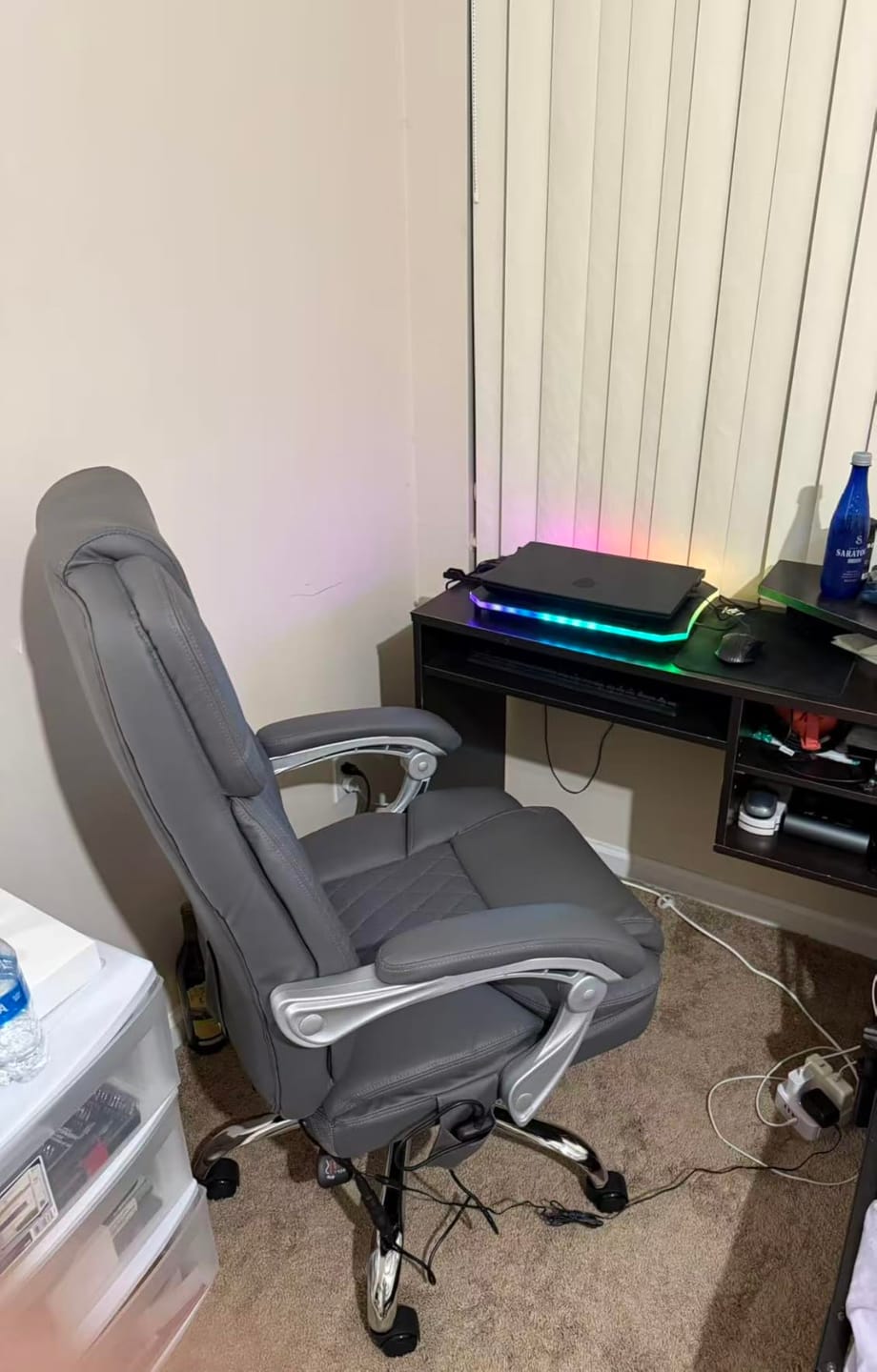 Customer photo review of Homrest Big and Tall Executive Office Chair, Ergonomic Office Chair with Lumber Suppor, Gray