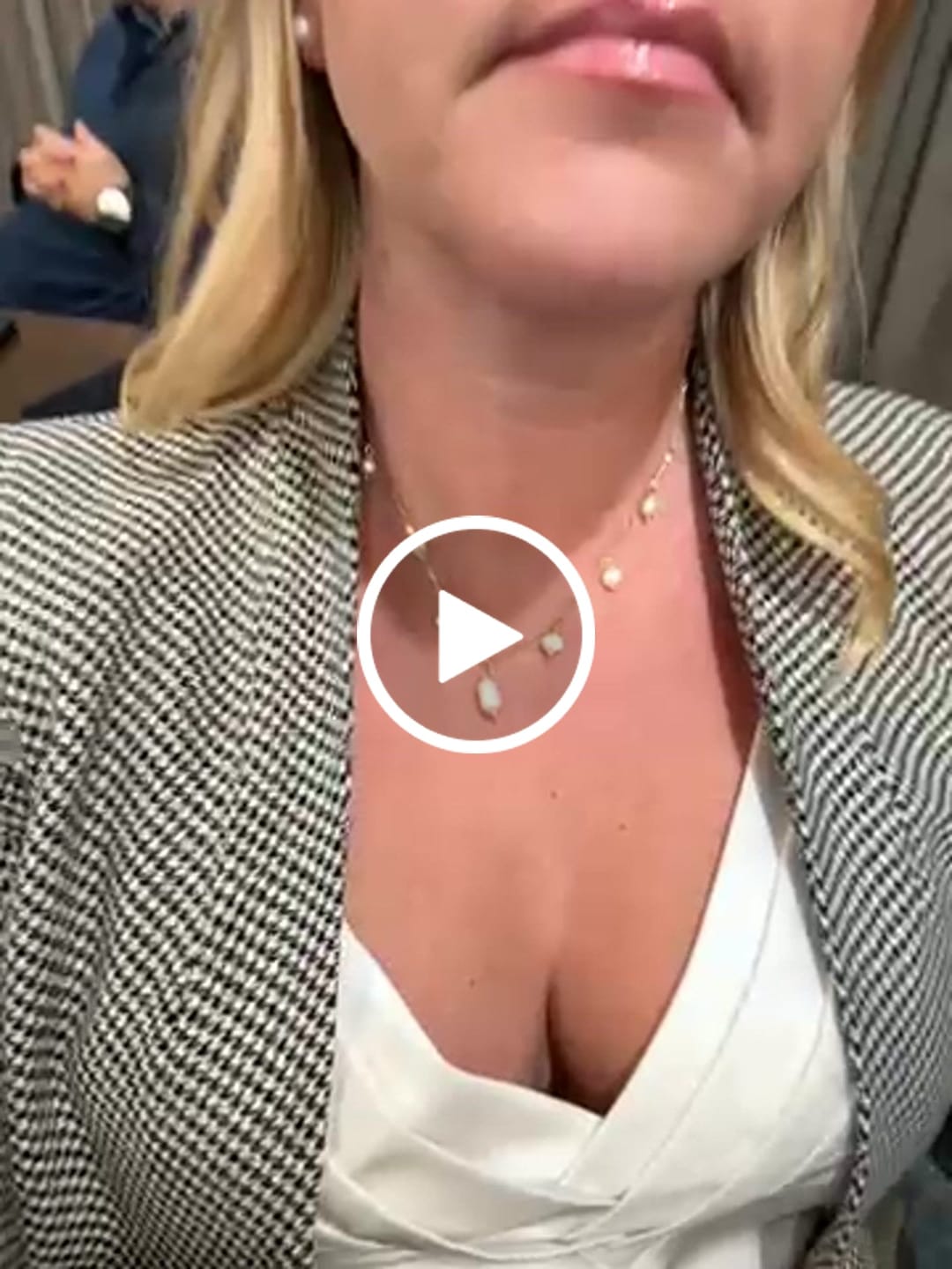 Customer video review of Santorini Pearl Necklace (Bundle)