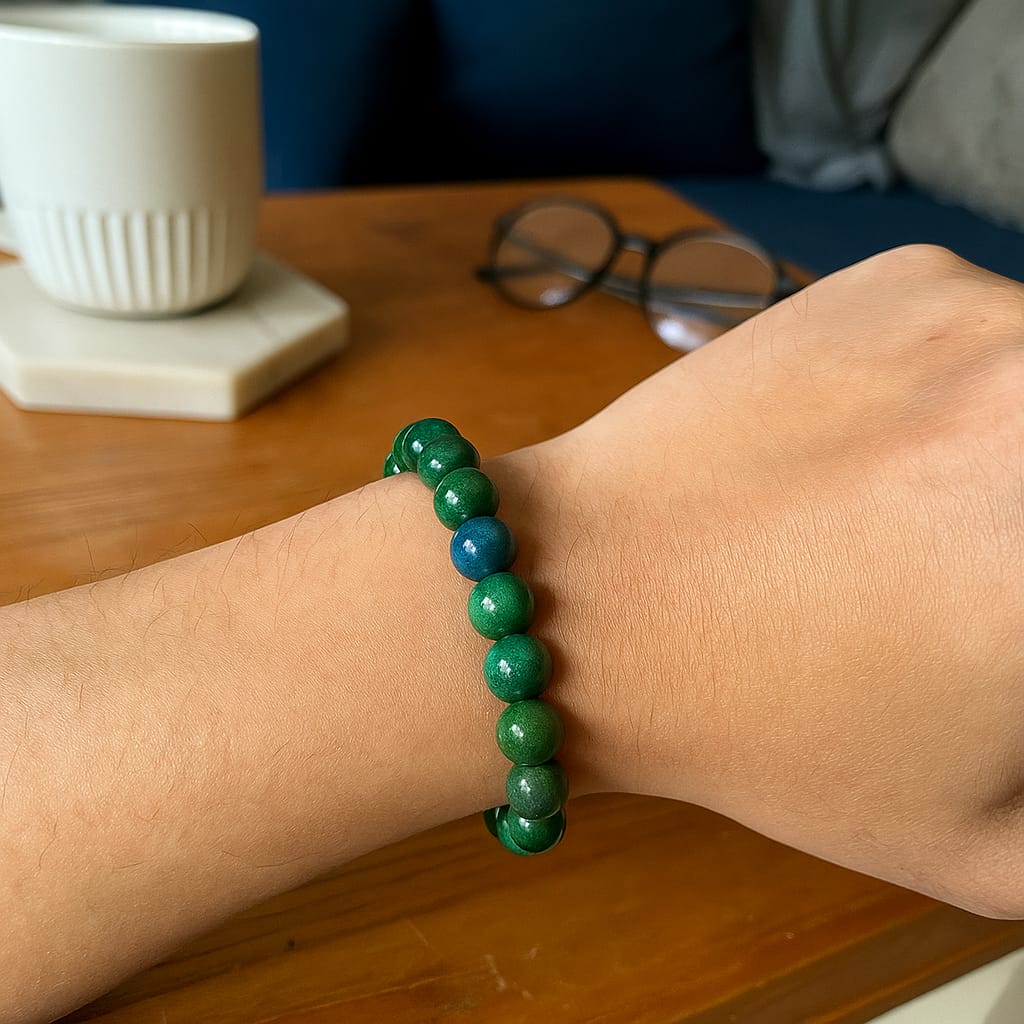 Customer photo review of Azurite 8mm Bead Bracelet — Vastu Remedy for Clarity, Intuition & Emotional Balance