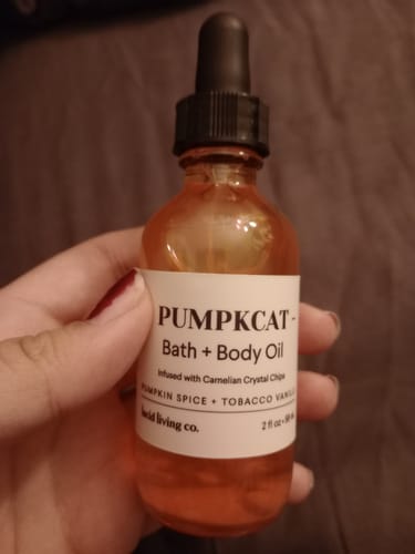 Customer photo review of Pumpkcat Bath & Body Oil