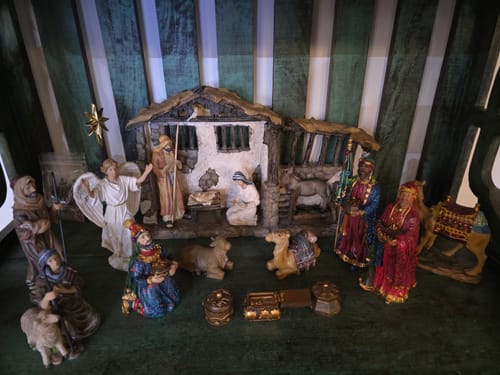 Customer photo review of Three Kings Gifts 7" Collection – Real Gold, Frankincense & Myrrh