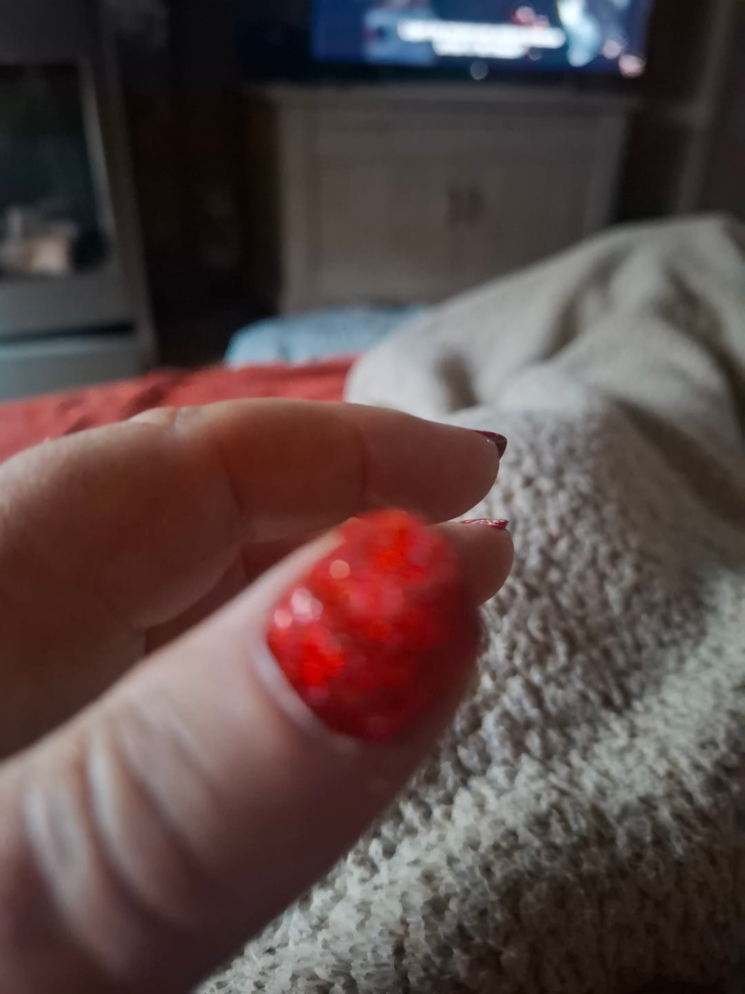 Customer photo review of Ruby Glitter Dipping Powder