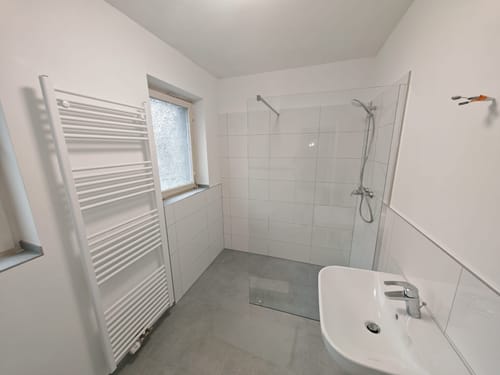 Customer photo review of SONNI Walk In/ Begehbare Dusche Duschabtrennung Duschwand Nano Klarglas Glasstärke 8mm Breite 70-120cm