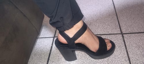 Customer photo review of Sandalia Negra  Mujer 45961