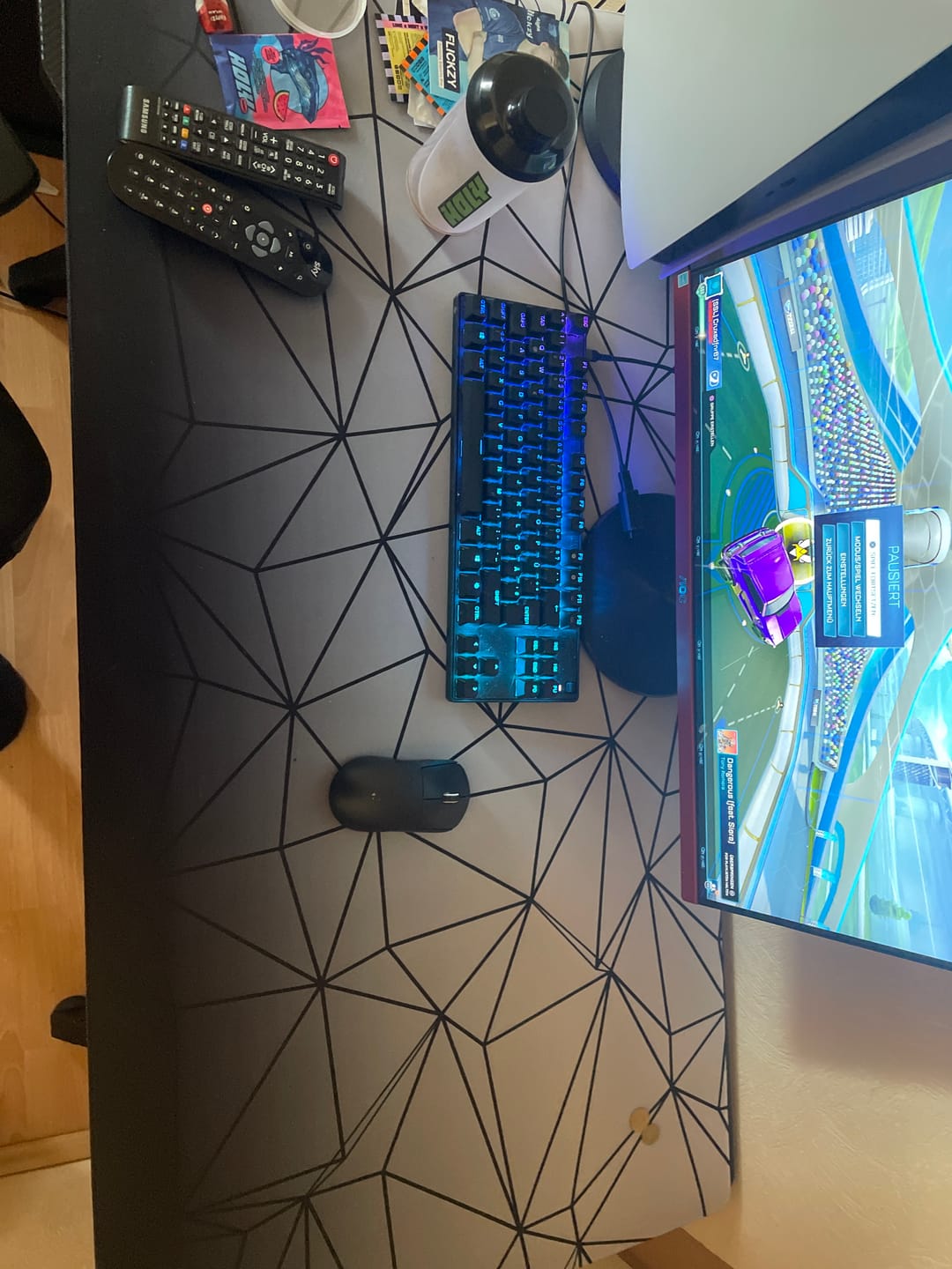 Customer photo review of Geometric