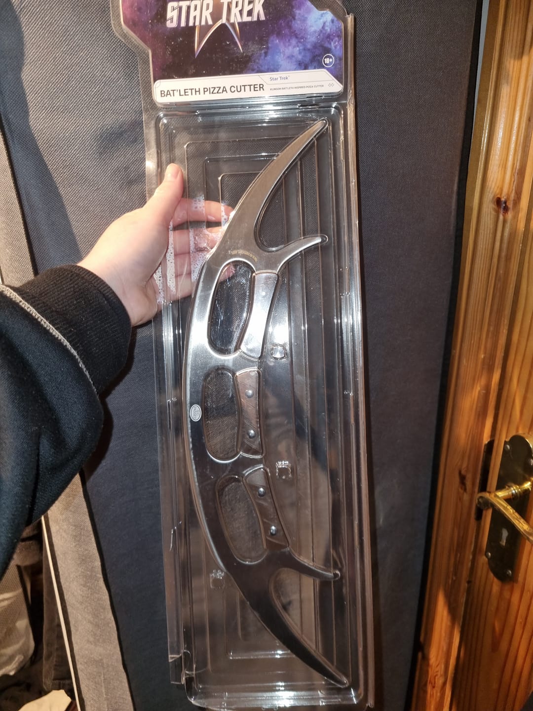 Customer photo review of Star Trek™ Bat'leth Pizza Cutter