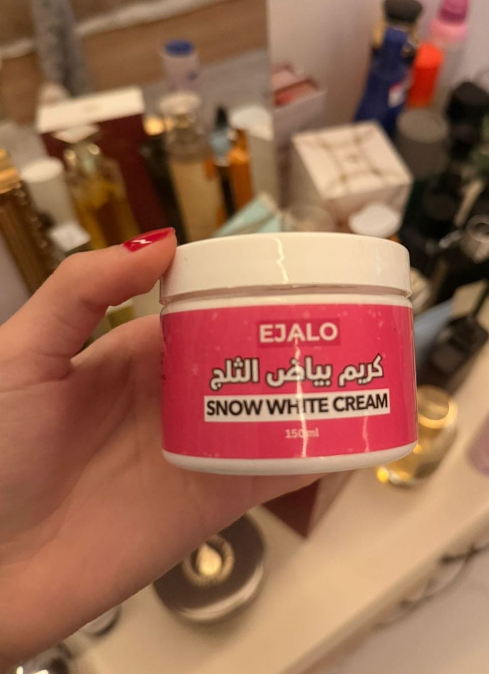 Customer photo review of Snow White Body Cream- 150ml