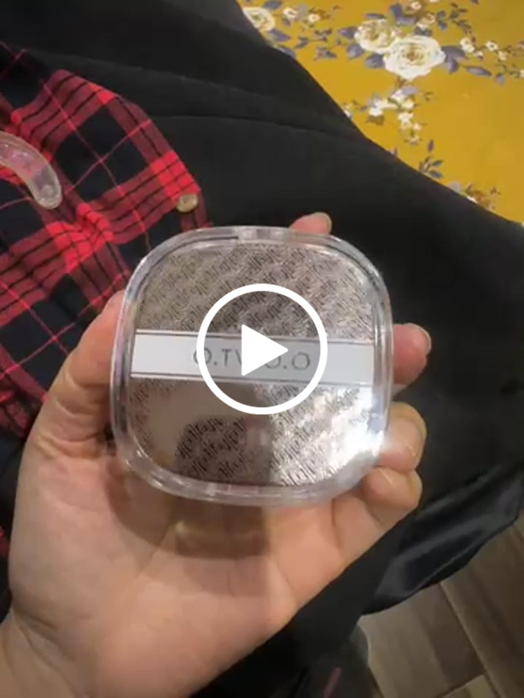 Customer video review of O.TWO.O HAUTE SOFT FOCUS CORRECT POWDER