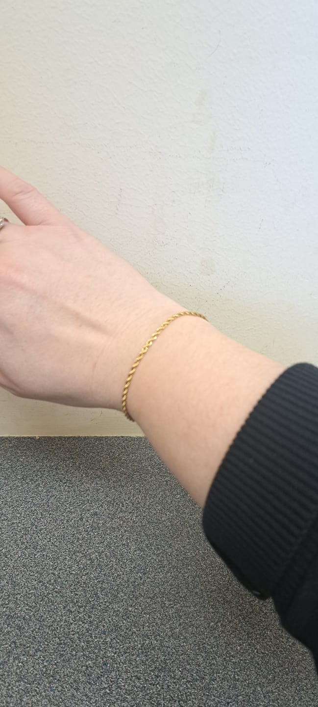 Customer photo review of Rope Chain Bracelet in Gold