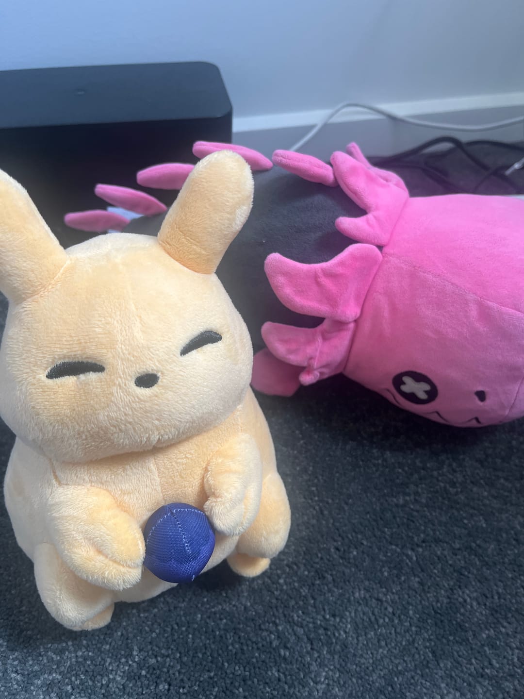 Customer photo review of Rain World - Gourmand Slugpup Plush