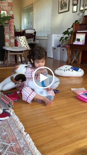 Customer video review of Toy Cat that Walks and Meows - Perfect Gift for Kids