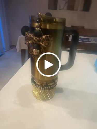 Customer video review of Leopard Luxe 3D Bow Charm - Tumbler Handle Charm