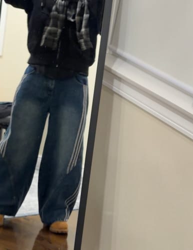 Customer photo review of Streetwear Striped Patchwork Curved Jeans