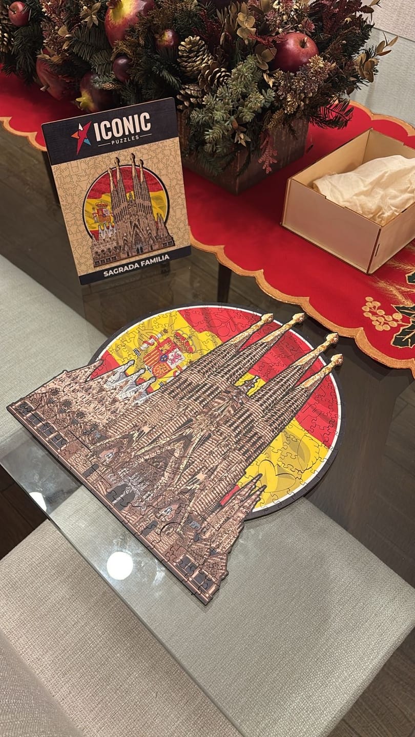 Customer photo review of Sagrada Família - Rompecabezas de Madera