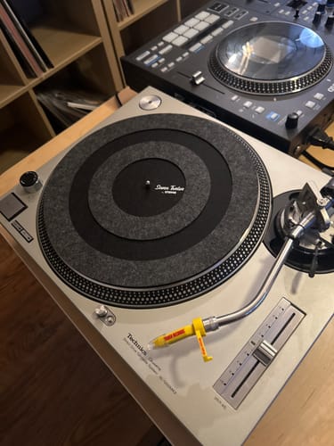 Customer photo review of STOKYO Seven Twelve Graphite Slipmat (Single)