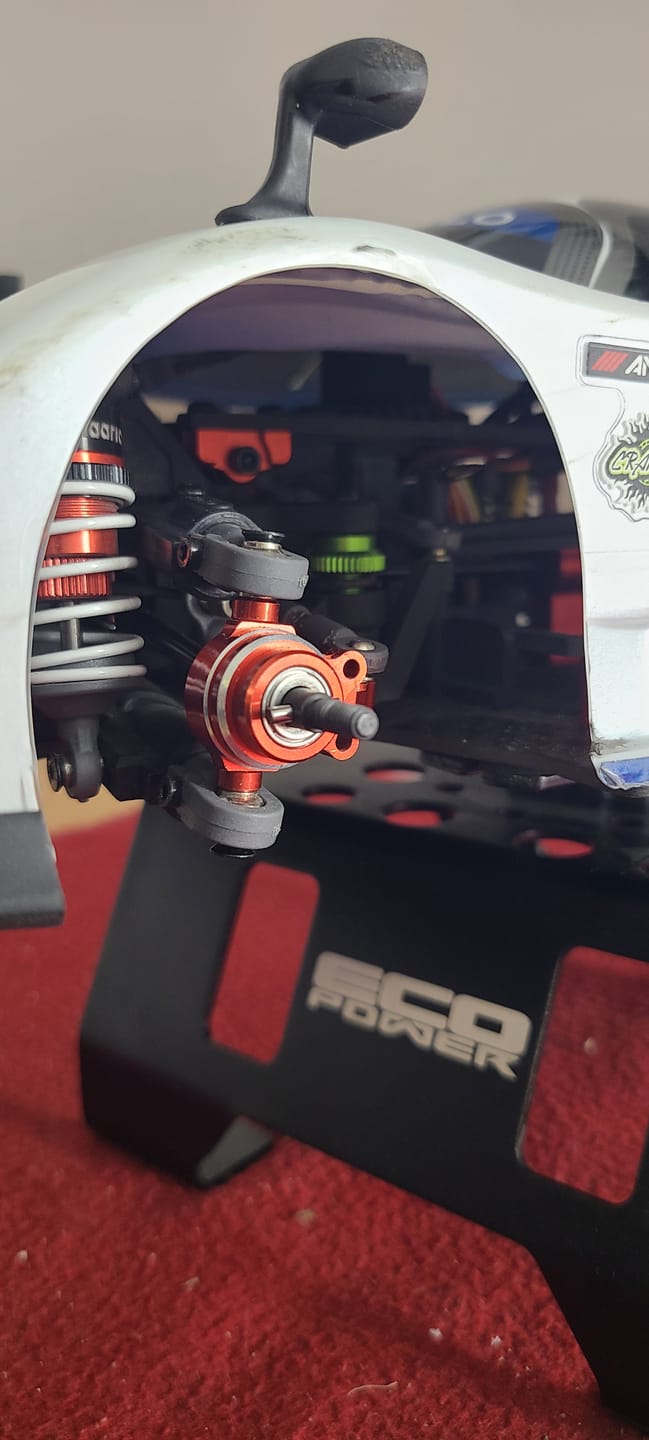 Customer photo review of Front Steering Hub Set For 1/10 Scale On-Road Cars