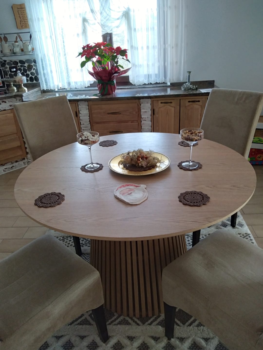 Customer photo review of Masa extensibila FARGO, stejar, 120/210x120x77 cm