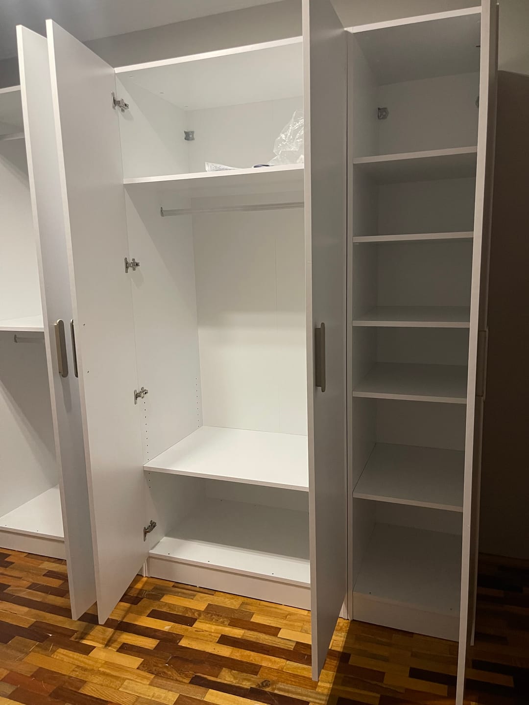 Customer photo review of Rani BA161 Gardırop 2 Kapaklı 2 Raflı Elbise Dolabı Beyaz
