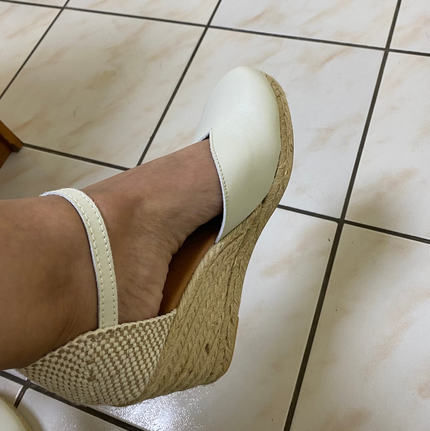 Customer photo review of Marbella Cuero Tiza Tangon
