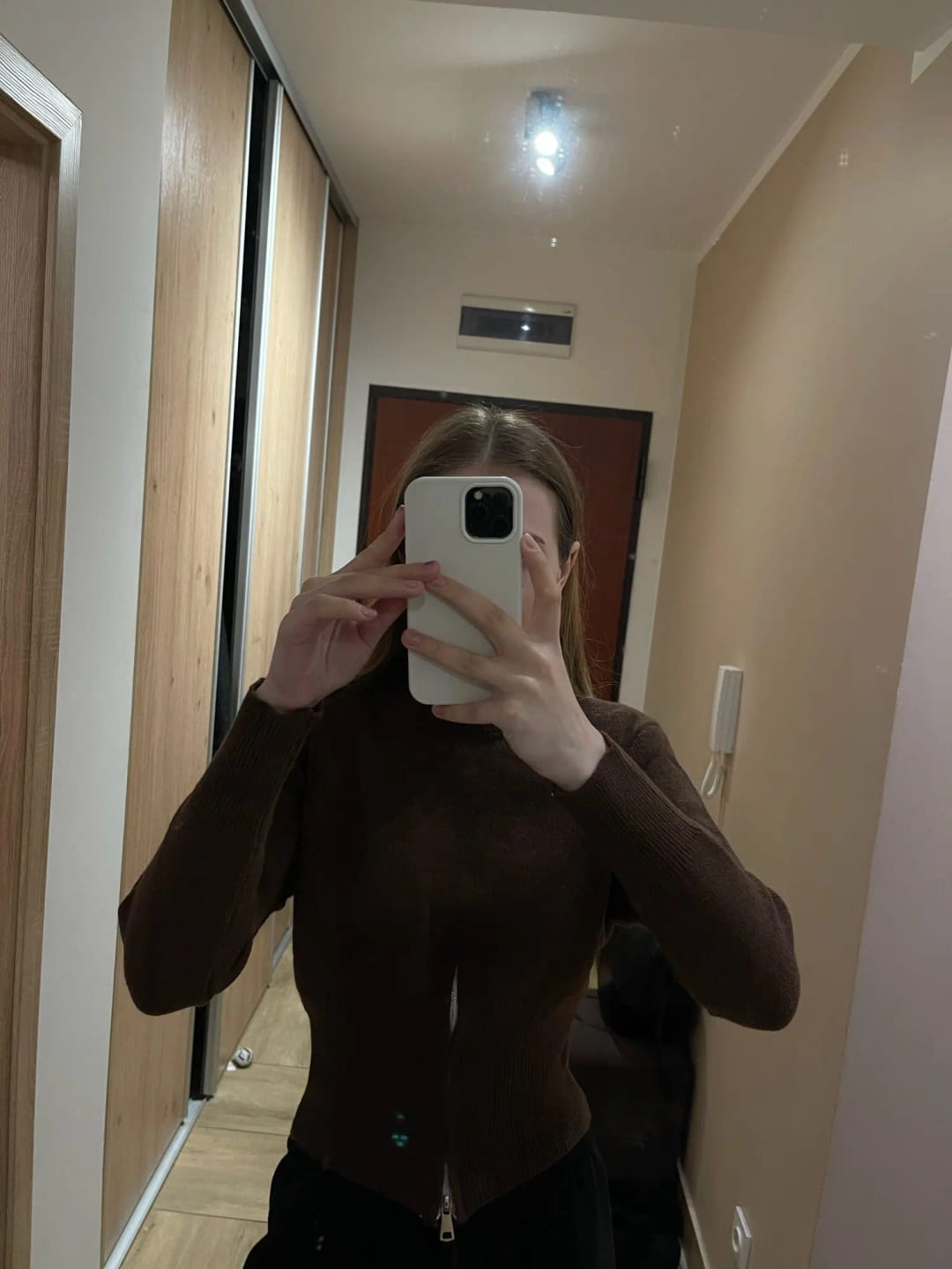 Customer photo review of Remi Slim Waist Pullover