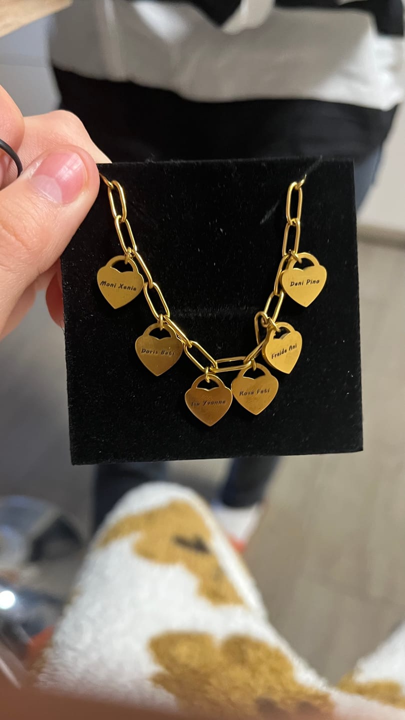 Customer photo review of Armband mit personalisierten Herzanhängern