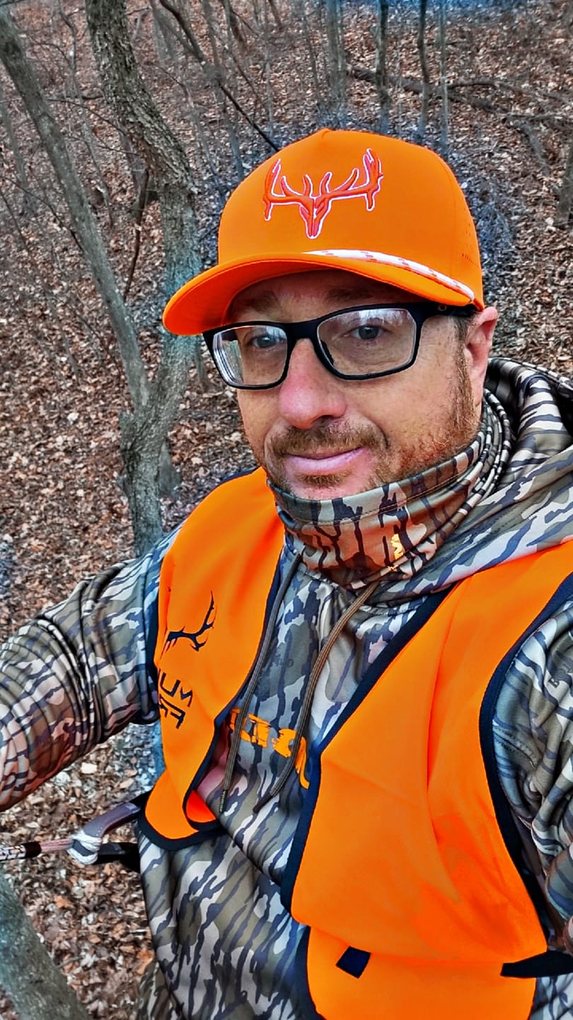 Customer photo review of Elk Freak PRO Logo Rope Trucker
