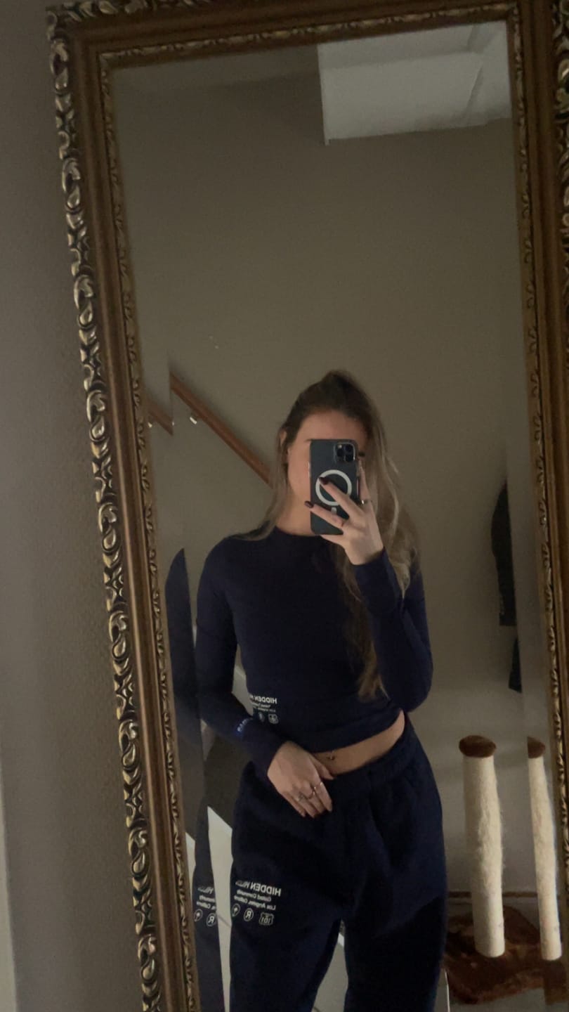 Customer photo review of LABEL CUFFED SWEATPANTS BLACK