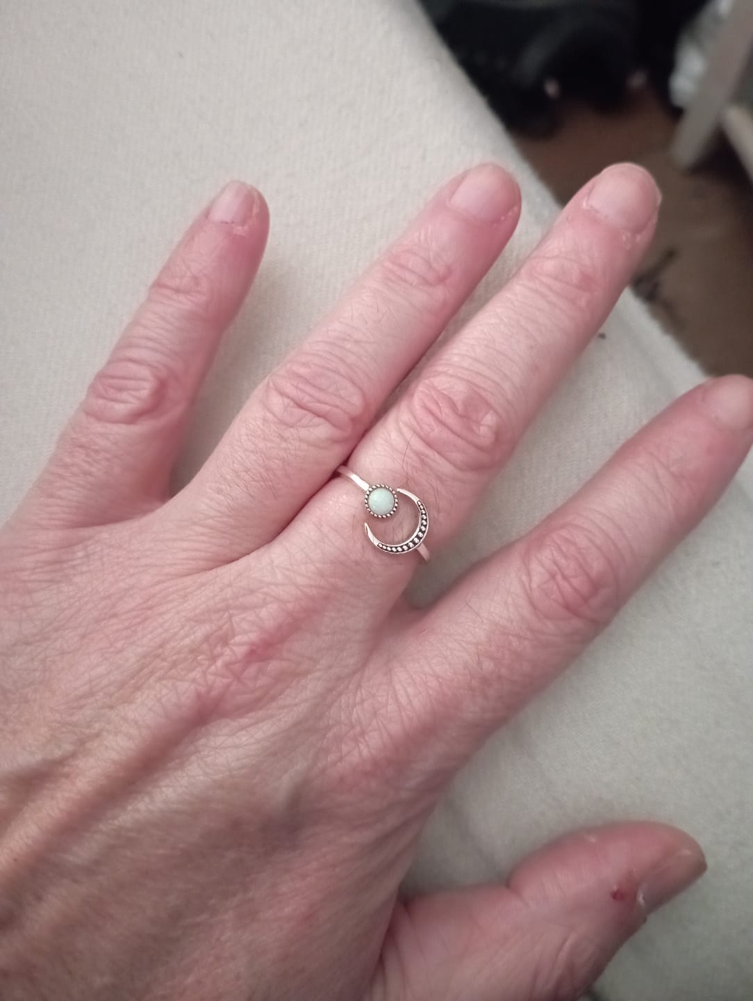 Customer photo review of Anillo Lunar