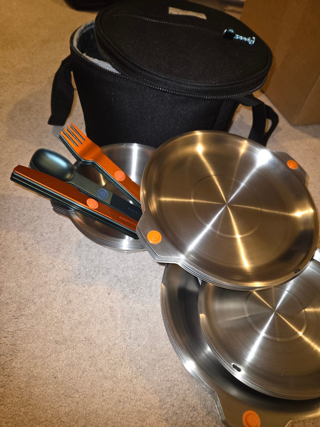 Customer photo review of Magware - Magnetic Bowls /Plates /Cutlery Family Set (35 PCS)