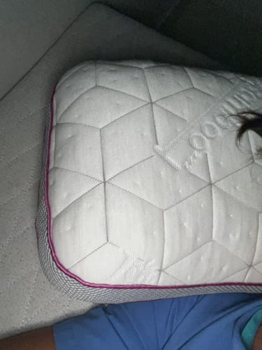 Customer photo review of SnowTouch™ Mini Travel Pillow