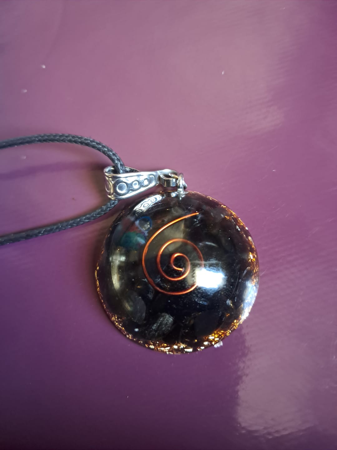 Customer photo review of Pendentif Orgonite "Énergies Protectrices" en Obsidienne Noire