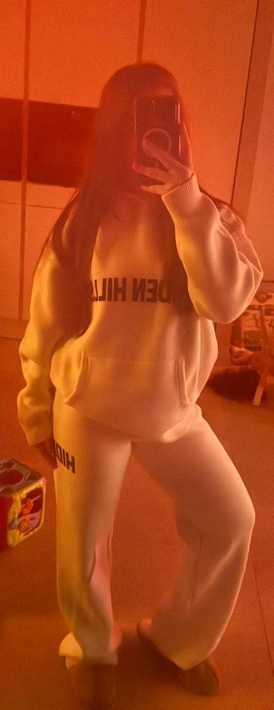 Customer photo review of KNIT HOODIE OFF WHITE