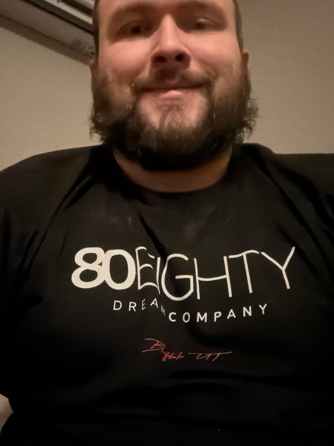 Customer photo review of 80Eighty® Tech Shirt
