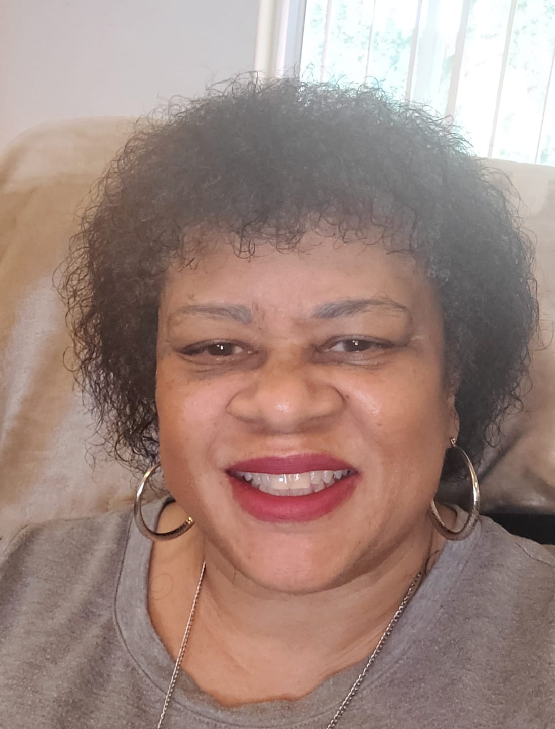 Customer photo review of Growth Serum for Curly Hair with Hempseed Oil to Strengthen Roots, Boost Growth & Nourish Scalp | Master's Collection