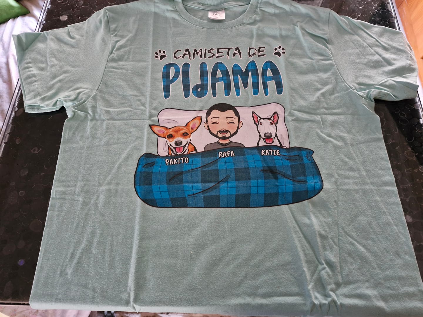 Customer photo review of Mi camiseta de pijama - Camiseta personalizada